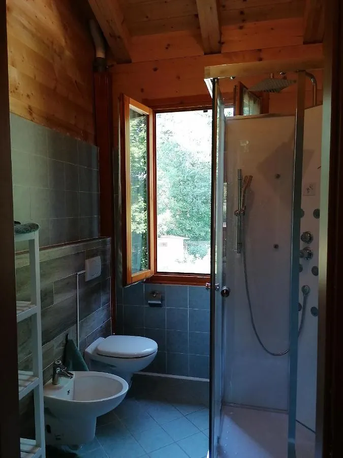 Agriturismo Bio Apipoli Montano Lucino Farm stay