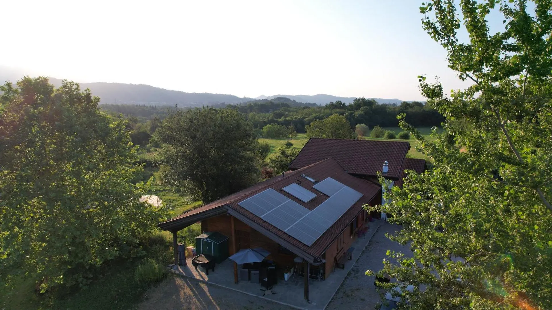 Farm stay Agriturismo Bio Apipoli Montano Lucino