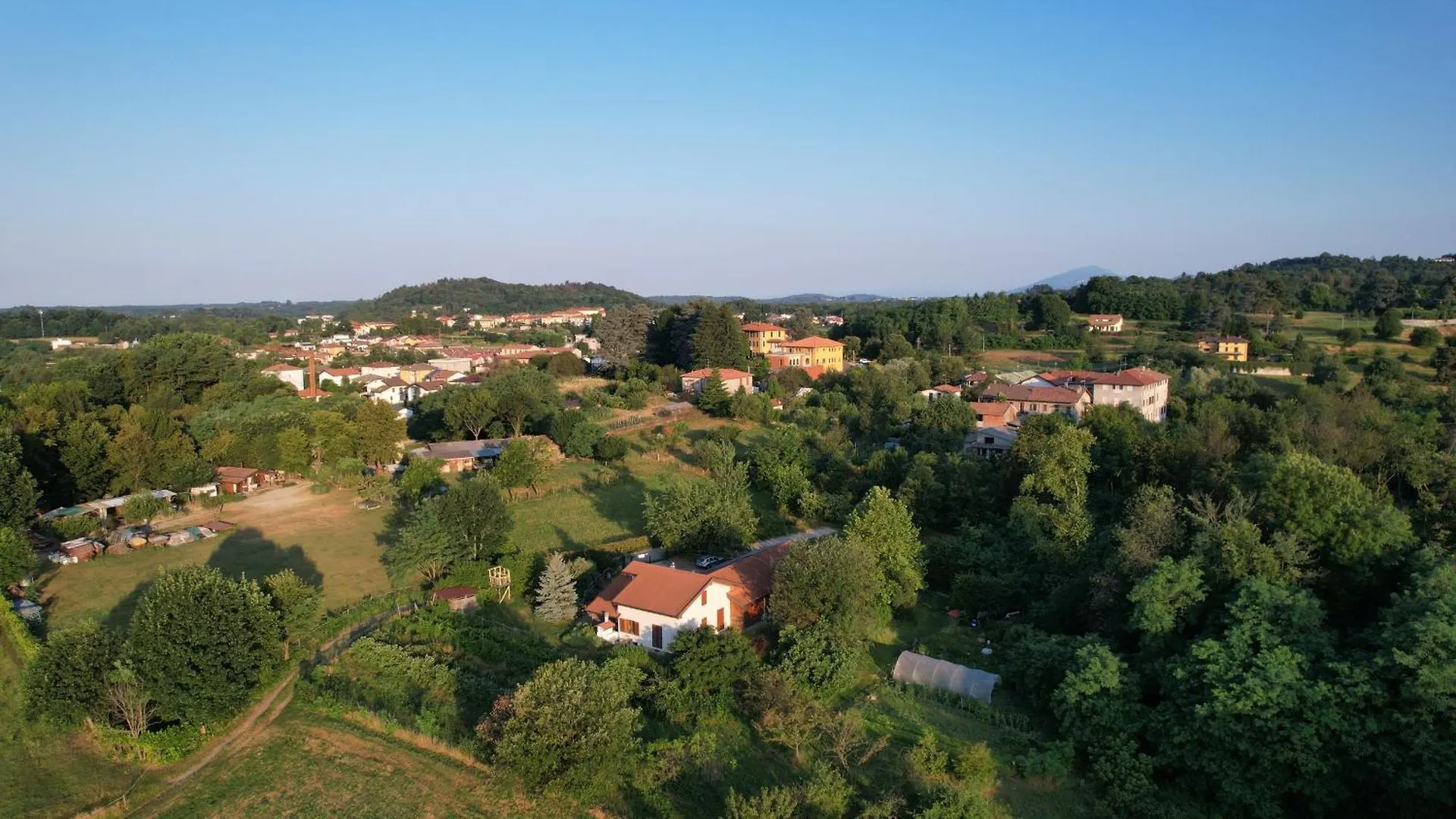 Agriturismo Bio Apipoli Montano Lucino 0*,