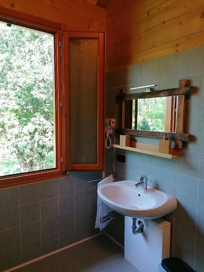 Agriturismo Bio Apipoli Lucino 0*,  Italie